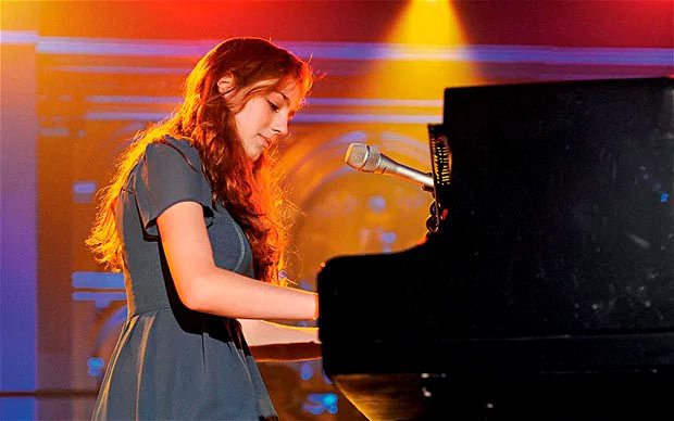 Vacancy for female singing pianist in Jordan